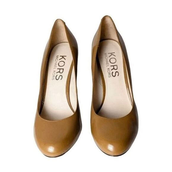 MICHAEL KORS Chantal Beige Patent Leather Pump Size 8M - Picture 4 of 12